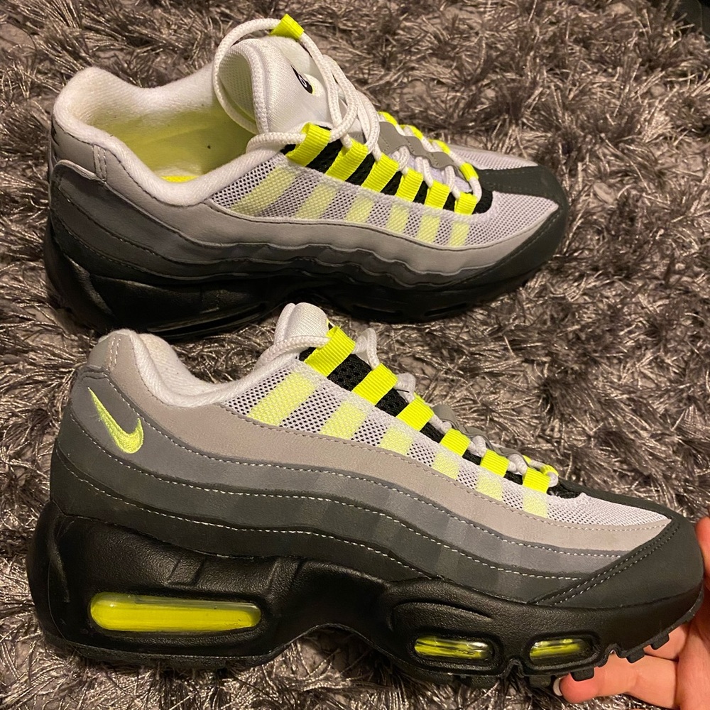 Nike Air Max 95 “OG neon”